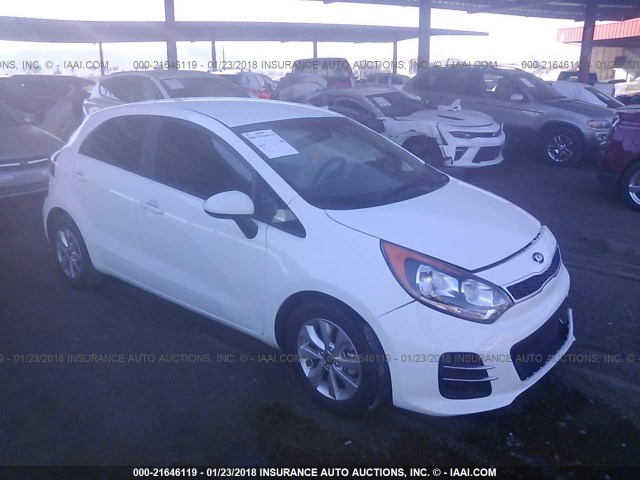 KNADN5A32G6645147 - 2016 KIA RIO EX/SX WHITE photo 1