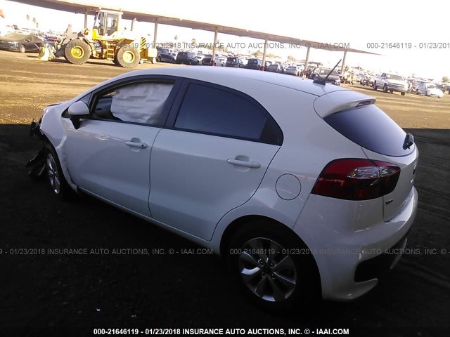 KNADN5A32G6645147 - 2016 KIA RIO EX/SX WHITE photo 3