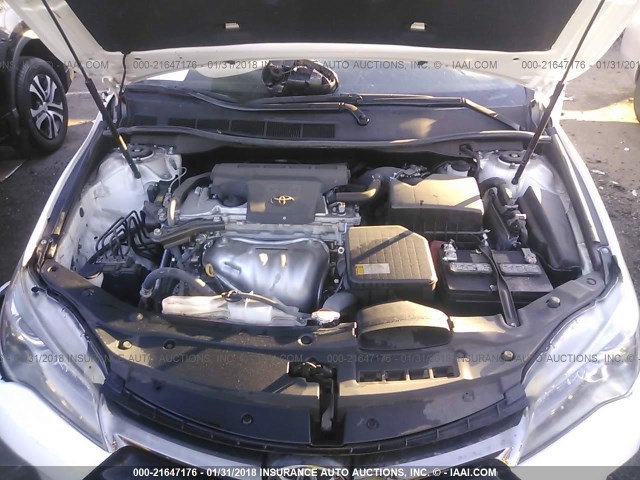 4T1BF1FK8GU162687 - 2016 TOYOTA CAMRY LE/XLE/SE/XSE Weiß Foto 10