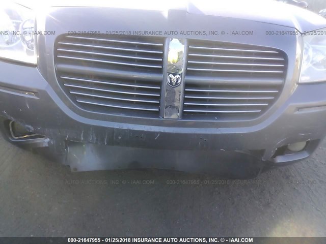 2D4FV47V06H424709 - 2006 DODGE MAGNUM SXT GRAY photo 6