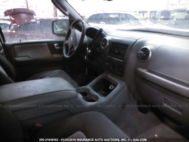 1FMPU16L34LA21743 - 2004 FORD EXPEDITION XLT 白色 照片 5