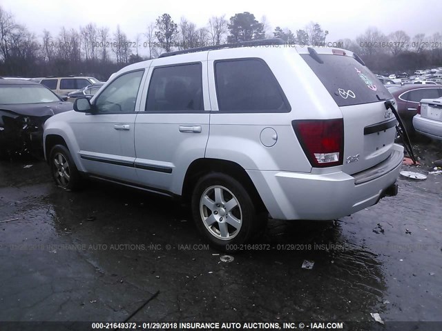 1J8GR48K28C184233 - 2008 JEEP GRAND CHEROKEE LAREDO SILVER photo 3