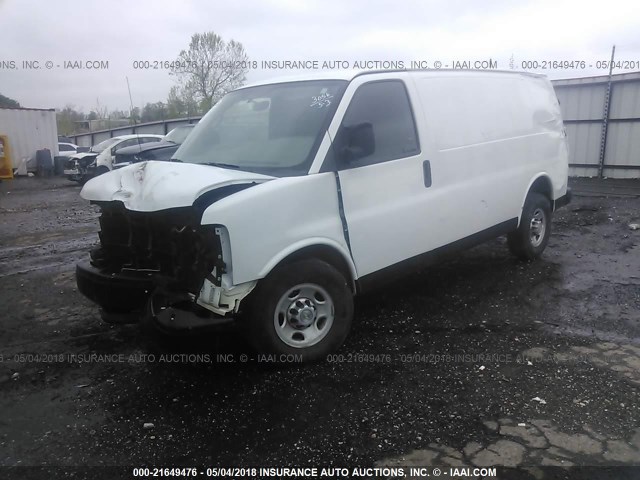 1GCWGFBAXD1118720 - 2013 CHEVROLET EXPRESS G2500  WHITE photo 6