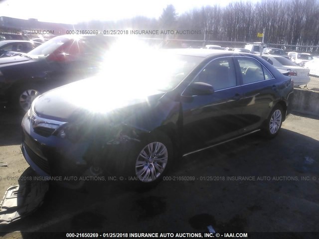 4T1BF1FK9CU104775 - 2012 TOYOTA CAMRY SE/LE/XLE 银色 照片 2