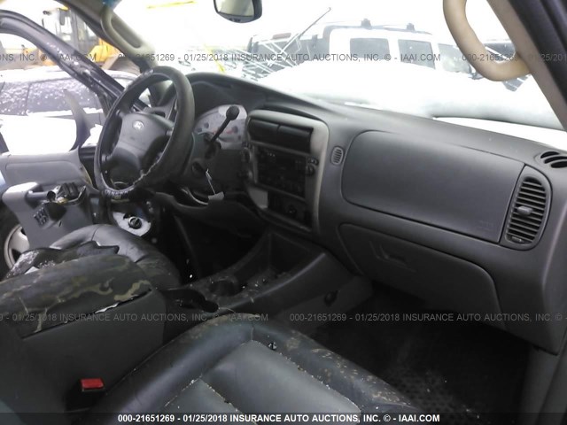 1FMZU77K54UA62502 - 2004 FORD EXPLORER SPORT TR  BLACK photo 5