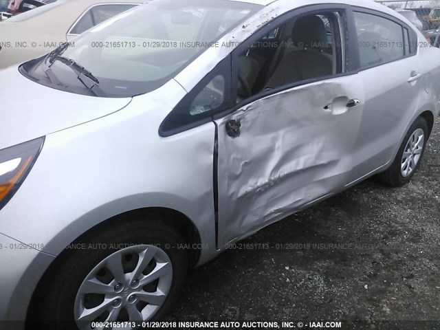 KNADM4A3XG6555497 - 2016 KIA RIO LX SILVER photo 6