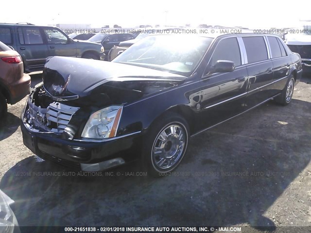 1GE8K9C62BU550045 - 2011 CADILLAC PROFESSIONAL CHAS  BLACK photo 2