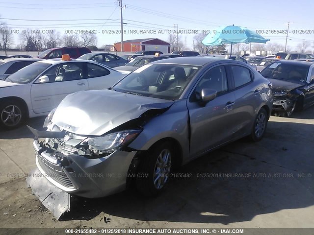 3MYDLBZV4GY138712 - 2016 TOYOTA SCION IA GRAY photo 2