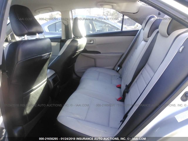 4T1BF1FKXGU548477 - 2016 TOYOTA CAMRY LE/XLE/SE/XSE ვერცხლისფერი ფოტო 8