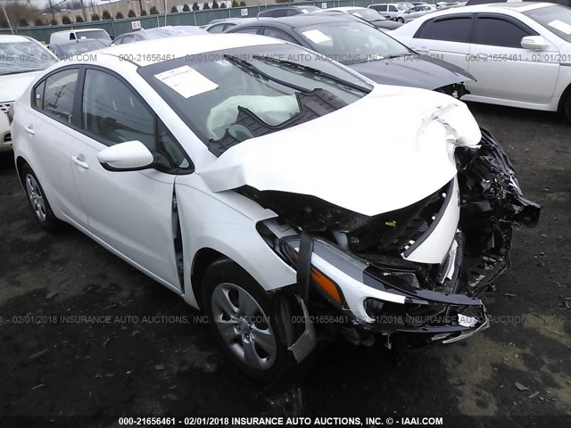 3KPFL4A71HE023150 - 2017 KIA FORTE LX/S WHITE photo 1