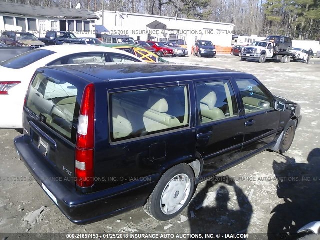 YV1LW554XW2447379 - 1998 VOLVO V70 Dark Blue photo 4