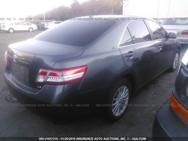 4T1BF3EK2AU024034 - 2010 TOYOTA CAMRY SE/LE/XLE 灰色 照片 4