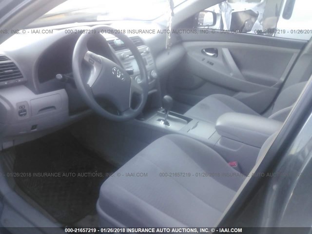 4T1BF3EK2AU024034 - 2010 TOYOTA CAMRY SE/LE/XLE 灰色 照片 5
