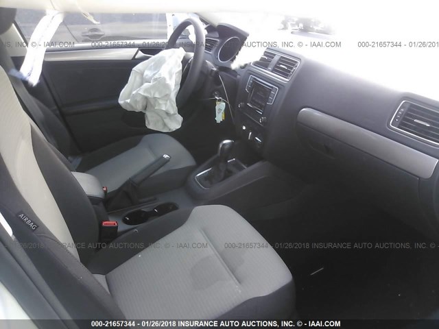 3VW2B7AJ4HM266372 - 2017 VOLKSWAGEN JETTA S 白色 照片 5