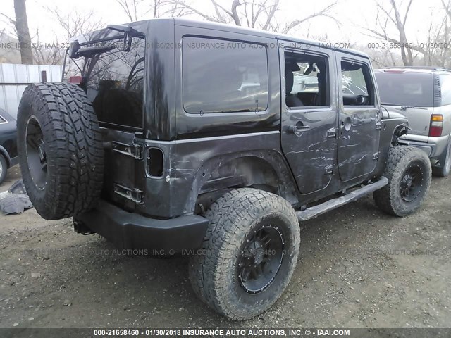 1C4BJWDG0GL217864 - 2016 JEEP WRANGLER UNLIMITE SPORT GRAY photo 4