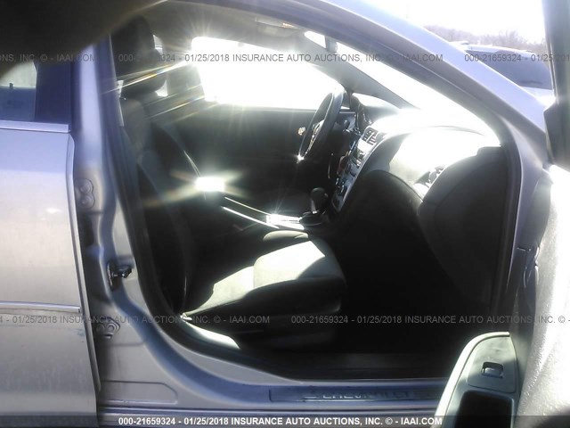 1G1ZC5EU1BF287719 - 2011 CHEVROLET MALIBU 1LT 银色 照片 5