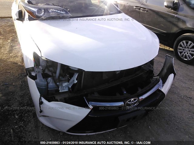 4T1BF1FK6FU066376 - 2015 TOYOTA CAMRY LE/XLE/SE/XSE Weiß Foto 6