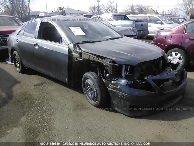 4T1BF3EK6BU195046 - 2011 TOYOTA CAMRY SE/LE/XLE GRAY photo 1