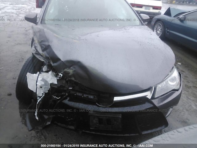 4T1BF1FK7FU097250 - 2015 TOYOTA CAMRY LE/XLE/SE/XSE 灰色 照片 6