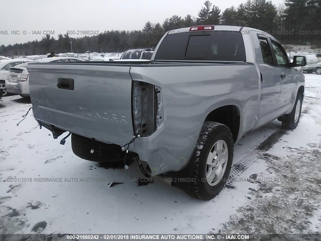 5TFUM5F19HX070098 - 2017 TOYOTA TUNDRA DOUBLE CAB SR/SR5 GRAY photo 4