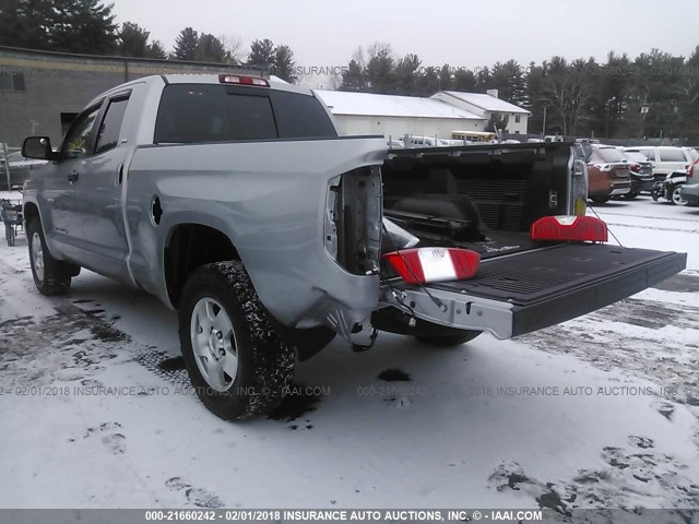 5TFUM5F19HX070098 - 2017 TOYOTA TUNDRA DOUBLE CAB SR/SR5 GRAY photo 6