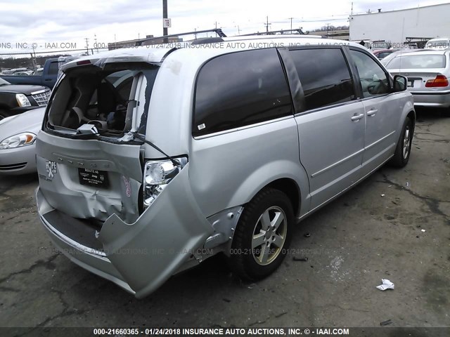 2D4RN5DG1BR764707 - 2011 DODGE GRAND CARAVAN CREW SILVER photo 4