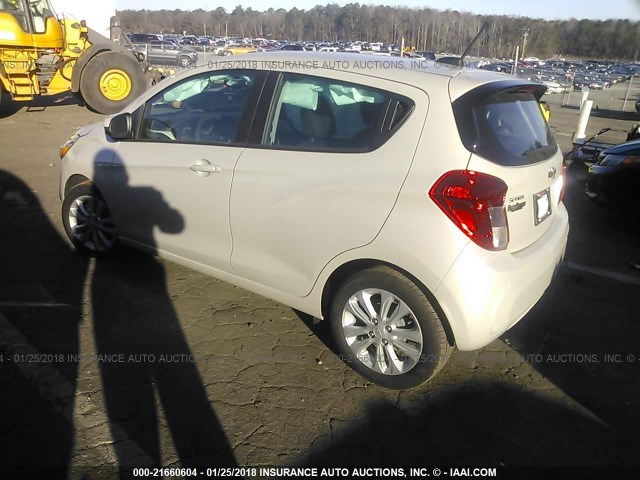 KL8CD6SA2HC839306 - 2017 CHEVROLET SPARK 1LT Белый фото 3