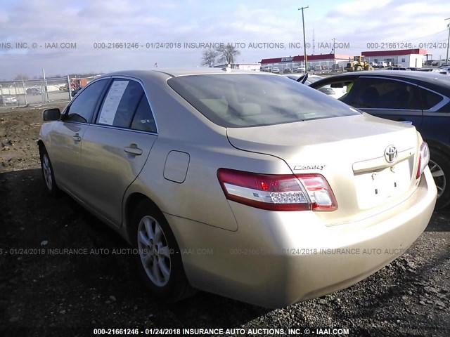 4T4BF3EKXAR064383 - 2010 TOYOTA CAMRY SE/LE/XLE GOLD photo 3