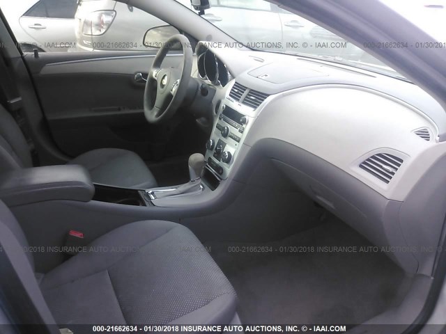 1G1ZB5E1XBF116010 - 2011 CHEVROLET MALIBU LS 银色 照片 5