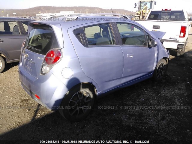 KL8CF6S94EC490967 - 2014 CHEVROLET SPARK 2LT PURPLE photo 4