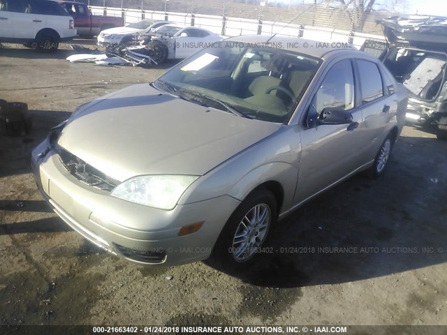 1FAFP34N27W286752 - 2007 FORD FOCUS ZX4/S/SE/SES 锡色 照片 2