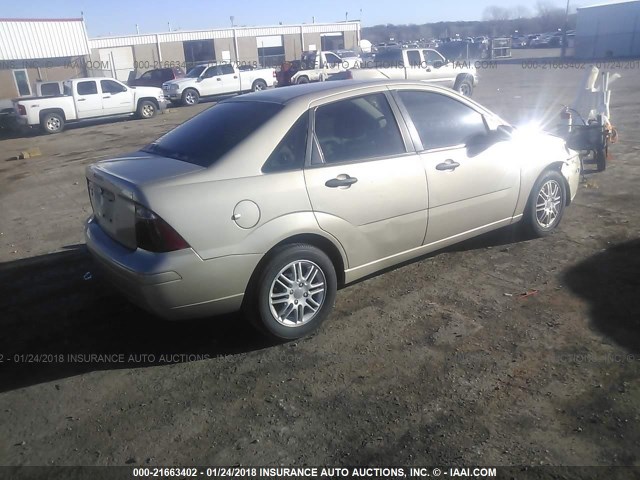 1FAFP34N27W286752 - 2007 FORD FOCUS ZX4/S/SE/SES 锡色 照片 4