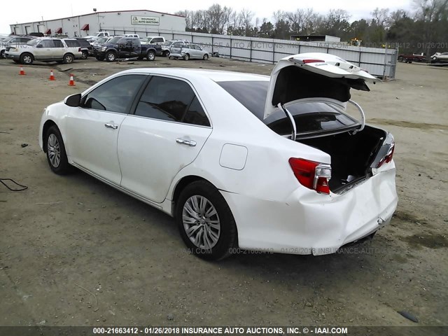4T1BF1FK9CU132012 - 2012 TOYOTA CAMRY SE/LE/XLE WHITE photo 3