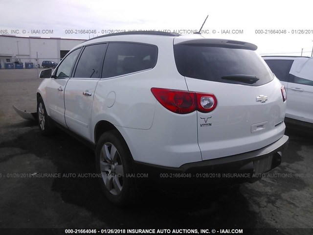 1GNKRGED9CJ196951 - 2012 CHEVROLET TRAVERSE LT WHITE photo 3