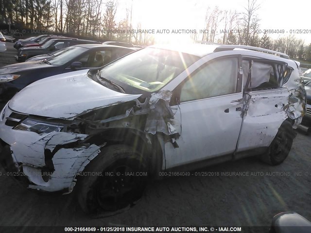 2T3BFREV9FW354149 - 2015 TOYOTA RAV4 LE WHITE photo 6