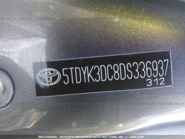 5TDYK3DC8DS336937 - 2013 TOYOTA SIENNA XLE/LIMITED GRAY photo 9