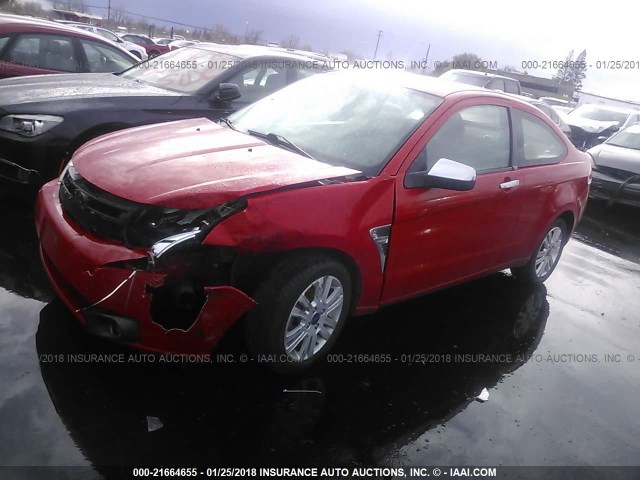 1FAHP33N48W208940 - 2008 FORD FOCUS SE/SEL/SES RED photo 2