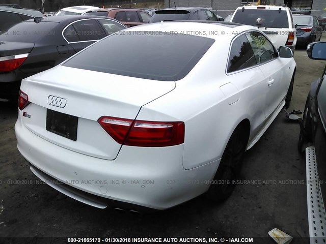 WAURV78TX9A039733 - 2009 AUDI S5 QUATTRO WHITE photo 4