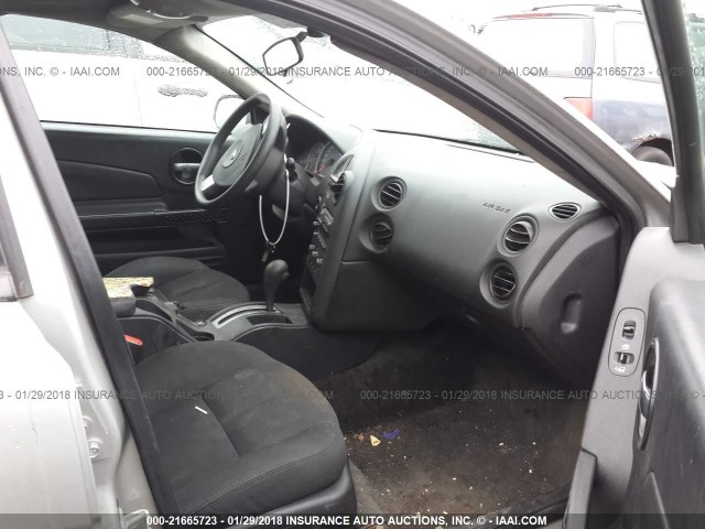 2G2WP582671157737 - 2007 PONTIAC GRAND PRIX ვერცხლისფერი ფოტო 5