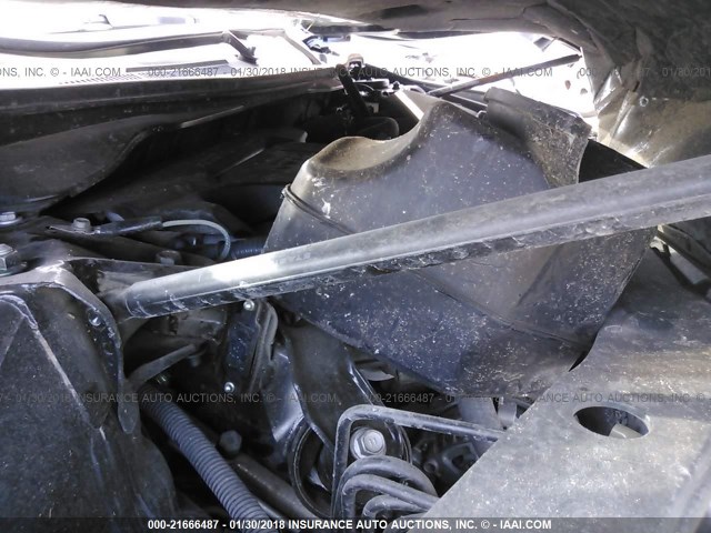 4T1BF1FK4GU147765 - 2016 TOYOTA CAMRY LE/XLE/SE/XSE შავი ფოტო 10