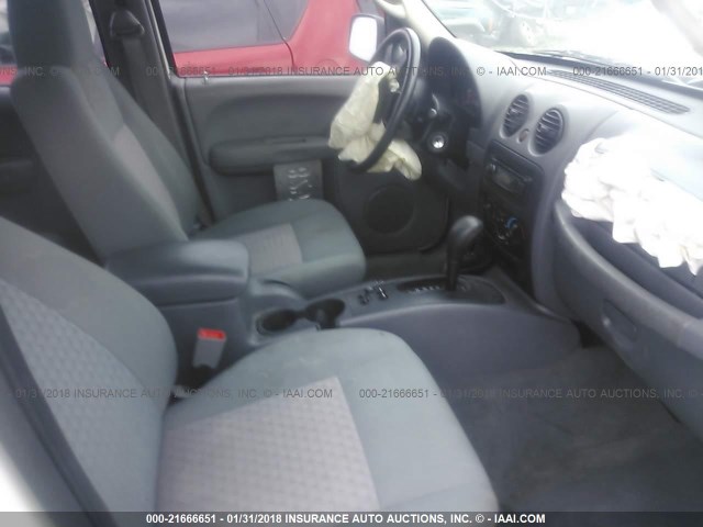 1J4GL48K45W532675 - 2005 JEEP LIBERTY SPORT 白色 照片 5