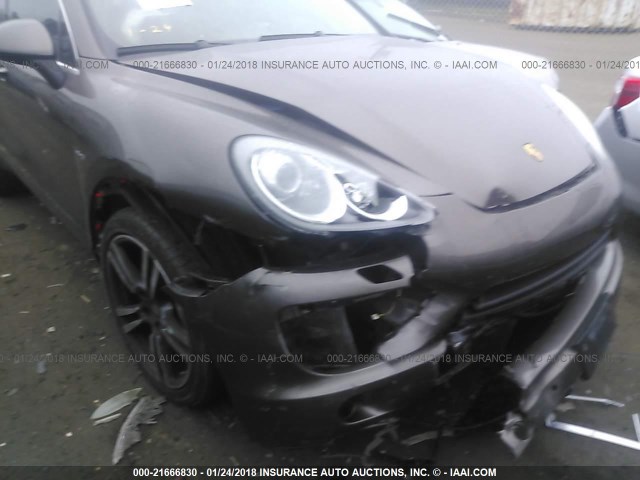 WP1AE2A26DLA14327 - 2013 PORSCHE CAYENNE S HYBRID BROWN photo 6