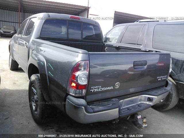 5TFJU4GN0DX042280 - 2013 TOYOTA TACOMA DOUBLE CAB PRERUNNER GRAY photo 3