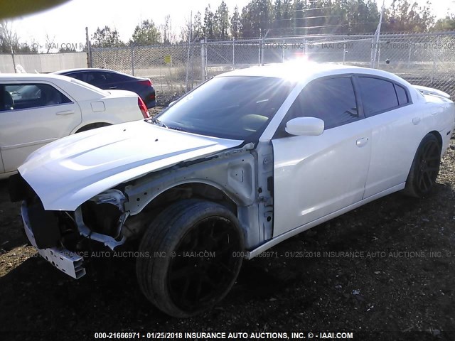 2B3CL5CT2BH609601 - 2011 DODGE CHARGER R/T WHITE photo 2