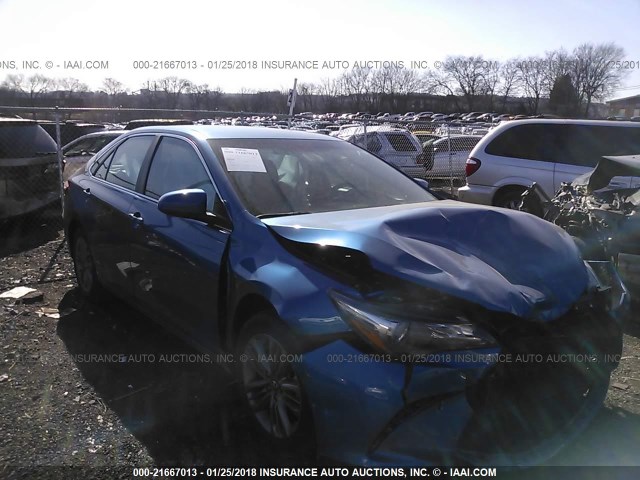 4T1BF1FKXHU737910 - 2017 TOYOTA CAMRY LE/XLE/SE/XSE BLUE photo 1