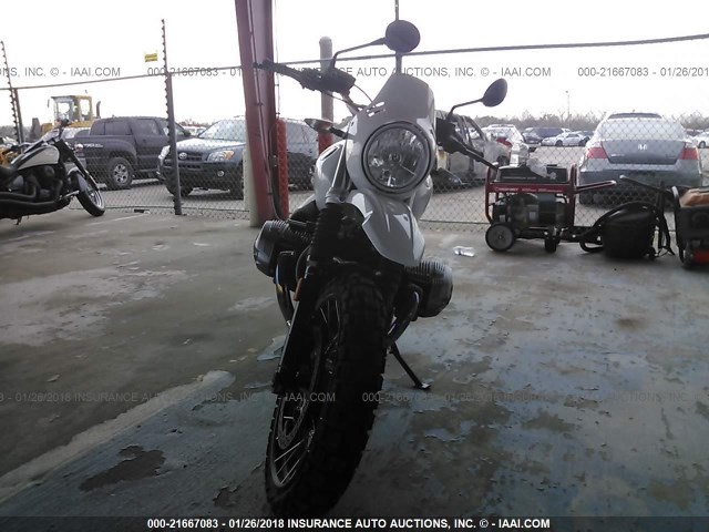 WB10J4308JZ796393 - 2018 BMW R NINE T URBAN WHITE photo 5