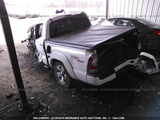 5TFJU4GNXBX006240 - 2011 TOYOTA TACOMA DOUBLE CAB PRERUNNER WHITE photo 3