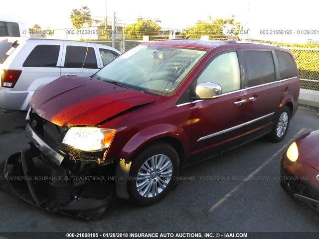 2C4RC1GG9DR736583 - 2013 CHRYSLER TOWN & COUNTRY LIMITED RED photo 2