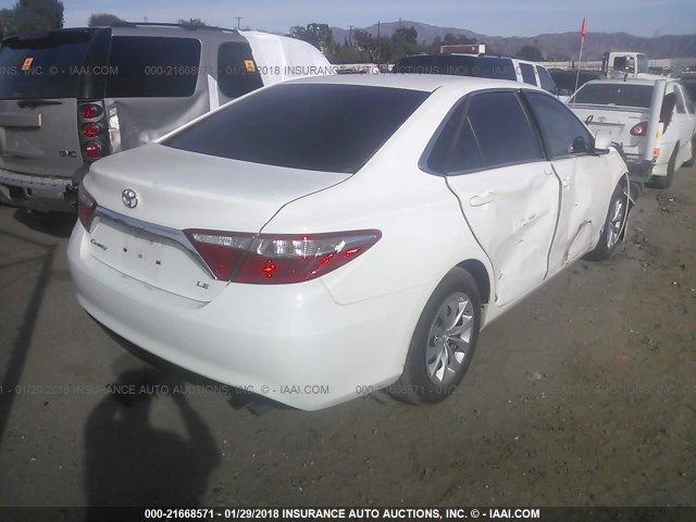 4T4BF1FK3GR518324 - 2016 TOYOTA CAMRY LE/XLE/SE/XSE WHITE photo 4