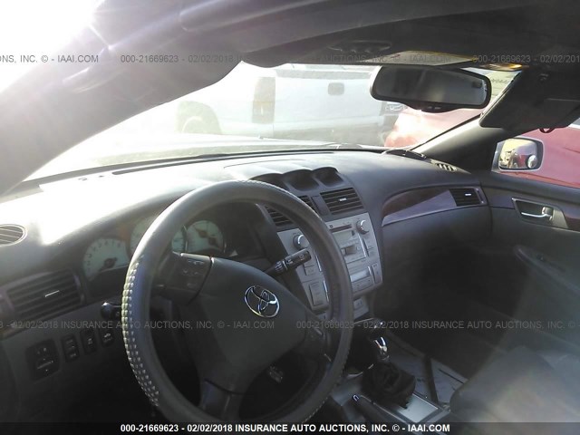 4T1FA38P54U037534 - 2004 TOYOTA CAMRY SOLARA SE/SLE ვერცხლისფერი ფოტო 5